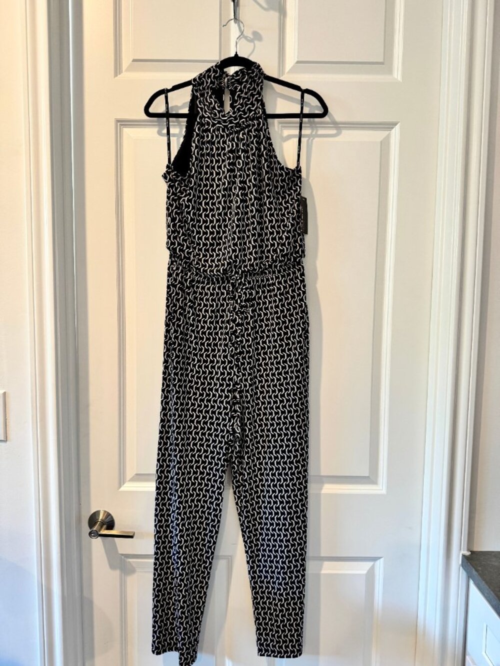 Enfocus Studio NWT Black & White Geometric Halter Jumpsuit - Size 12 - Picture 3 of 11